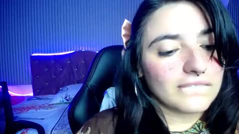 sonic_jess07 online show from February 6, 5:12 am