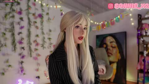 Sonnie online show from April 7, 2:17 pm