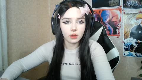 Mila online show from April 5, 3:53 pm