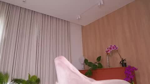 Snapshot of sonya_kelsey chatting on June 9, 11:55 am Sofia online show from June 9, 11:55 am