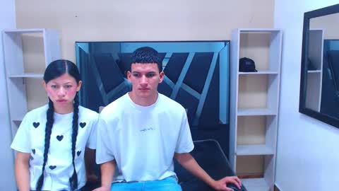 Snapshot of sophi_and_jack chatting on January 18, 2:43 pm SOPHI - JACK online show from January 18, 2:43 pm