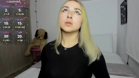 Sofi online show from December 11, 3:02 am