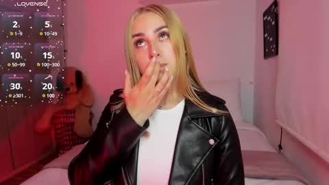 Sofi online show from December 19, 4:23 am