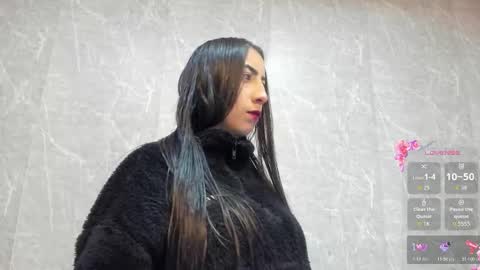 Snapshot of sophi_thaylorr chatting on February 5, 12:21 pm Sophi Thaylorr online show from February 5, 12:21 pm