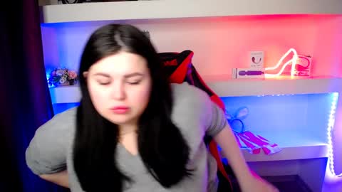 sophia__olsen online show from January 17, 6:36 am