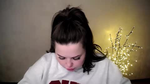 sophia__olsen online show from November 27, 6:37 am