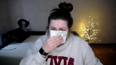 sophia__olsen online show from April 17, 6:16 am