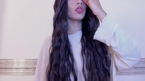 Sophia online show from February 4, 9:20 pm