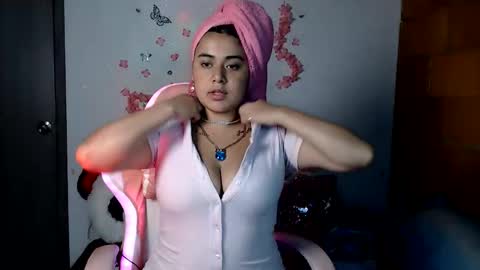 sophia online show from March 8, 1:03 am