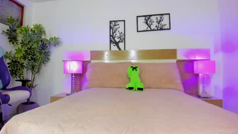 sophia_duarte_ online show from April 21, 11:27 am
