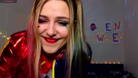 Sophia online show from October 31, 8:04 am