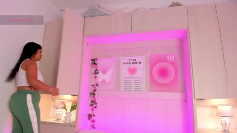  S O P H I A  online show from February 7, 11:45 am