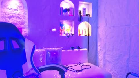 Sophia online show from April 12, 3:00 am