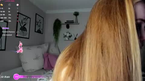 Snapshot of sophia_turn chatting on August 7, 3:14 pm Sophia online show from August 7, 3:14 pm