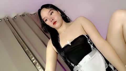 Snapshot of sophia_walker18 chatting on April 23, 11:42 am sophia_walker18 online show from April 23, 11:42 am