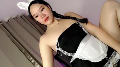 Snapshot of sophia_walker18 chatting on April 24, 9:45 am sophia_walker18 online show from April 24, 9:45 am