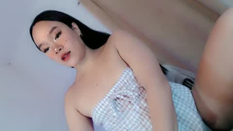 sophia_walker18 online show from July 6, 4:09 am