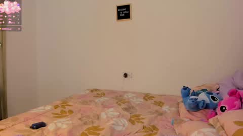 Snapshot of sophia_walkett chatting on January 23, 3:32 pm Michelle online show from January 23, 3:32 pm