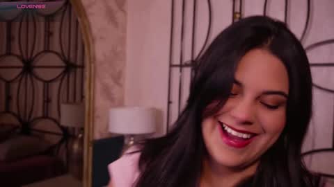 Snapshot of sophia_wilsonn_ chatting on February 9, 10:52 am Sofi online show from February 9, 10:52 am