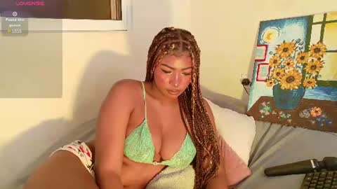 Snapshot of sophiabloss chatting on June 29, 10:10 pm Sophie online show from June 29, 10:10 pm