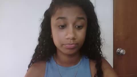 Snapshot of sophiacastro19 chatting on May 25, 1:50 pm Sophia online show from May 25, 1:50 pm