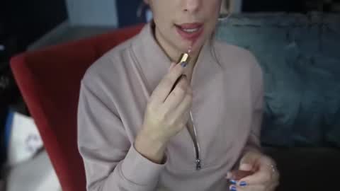 sophiadover online show from February 25, 6:28 pm