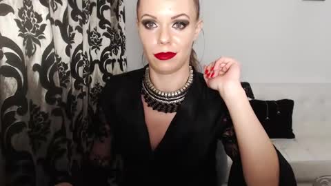 Snapshot of sophiagrimms chatting on December 2, 5:04 pm sOPHIAbRIMMS online show from December 2, 5:04 pm