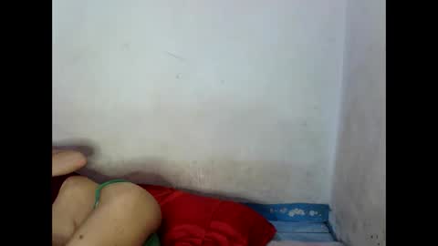 sophialaurel online show from February 24, 6:38 am