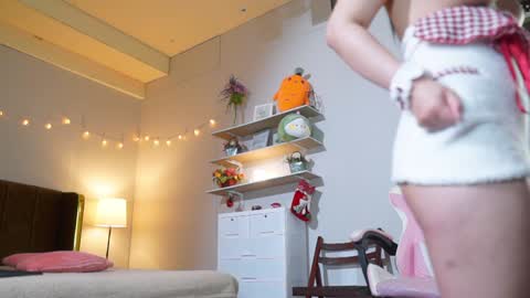 Snapshot of sophialaxx chatting on December 26, 2:44 am Sophia online show from December 26, 2:44 am