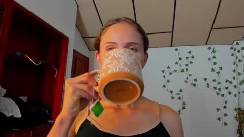 Snapshot of sophiamiller6 chatting on March 3, 1:50 pm sophiamiller6 online show from March 3, 1:50 pm