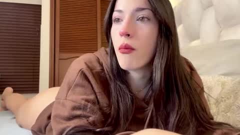 sophiarommie online show from February 27, 6:13 am