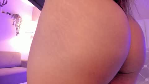 Snapshot of sophiasmiths_ chatting on September 16, 9:38 pm SophiaSmiths online show from September 16, 9:38 pm