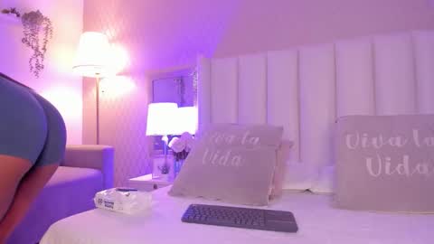 SophiaSmiths online show from March 5, 3:13 am