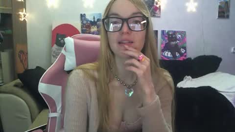 SophiaSonata online show from December 13, 7:53 pm