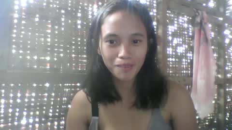 Snapshot of sophie_193 chatting on March 3, 5:42 am sophie_193 online show from March 3, 5:42 am