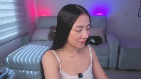 Snapshot of sophie_bbs chatting on May 20, 3:18 pm Sophie online show from May 20, 3:18 pm