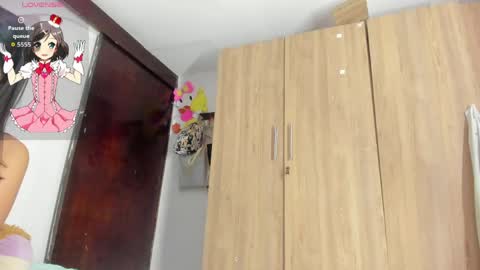 Snapshot of sophie_bunny01 chatting on May 8, 9:31 pm sophie_bunny01 online show from May 8, 9:31 pm