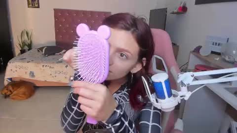 Snapshot of sophie_dolly_ chatting on June 13, 12:08 am sophie doll online show from June 13, 12:08 am