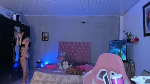 Snapshot of sophie_dolly_ chatting on July 19, 7:50 pm sophie doll online show from July 19, 7:50 pm
