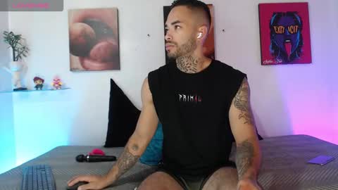 SOPHIE - FOXX online show from January 16, 12:20 pm