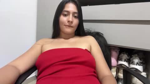 Snapshot of sophie_foxxx chatting on May 30, 12:41 am Sophie online show from May 30, 12:41 am