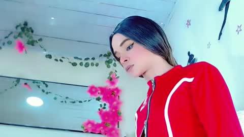 Snapshot of sophie_miaa chatting on January 10, 7:43 pm sophie_miaa online show from January 10, 7:43 pm