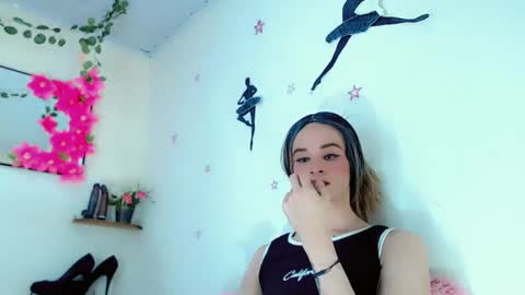 Snapshot of sophie_miaa chatting on January 15, 7:12 pm sophie_miaa online show from January 15, 7:12 pm