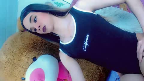 Snapshot of sophie_miaa chatting on February 2, 4:54 pm sophie_miaa online show from February 2, 4:54 pm
