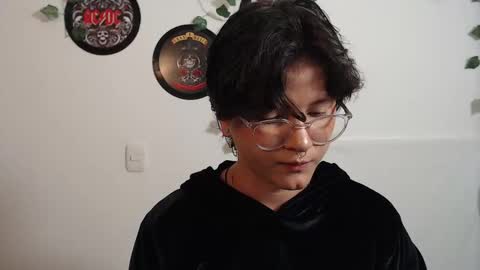 Snapshot of sophie_ross1 chatting on October 2, 2:29 am sophie_ross1 online show from October 2, 2:29 am