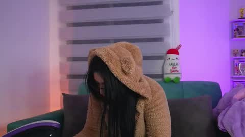 sophie_soft69 online show from March 2, 7:15 am