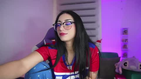 sophie_soft69 online show from April 25, 5:32 am