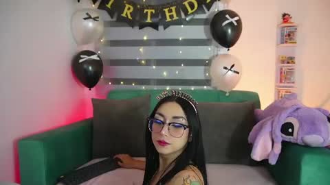 Snapshot of sophie_soft69 chatting on July 10, 7:45 am sophie_soft69 online show from July 10, 7:45 am