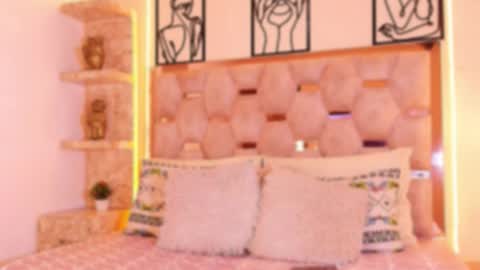 Snapshot of sophie_stars chatting on February 15, 7:51 am Sophie online show from February 15, 7:51 am