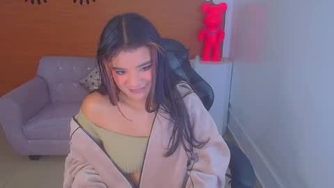 Sofia online show from December 18, 1:05 am